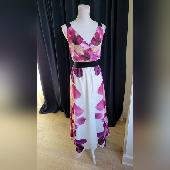 EXPRESS | Floral Maxi Dress - Picture 1 of 13